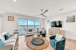 Bayfront Paradise (AMIL)