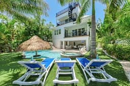 Island Pearl Oasis