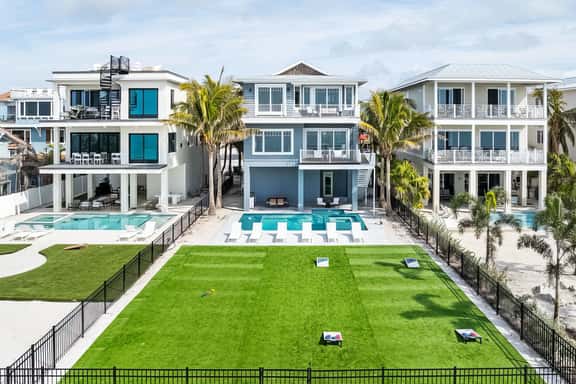 Beachfront Paradise - Image 1