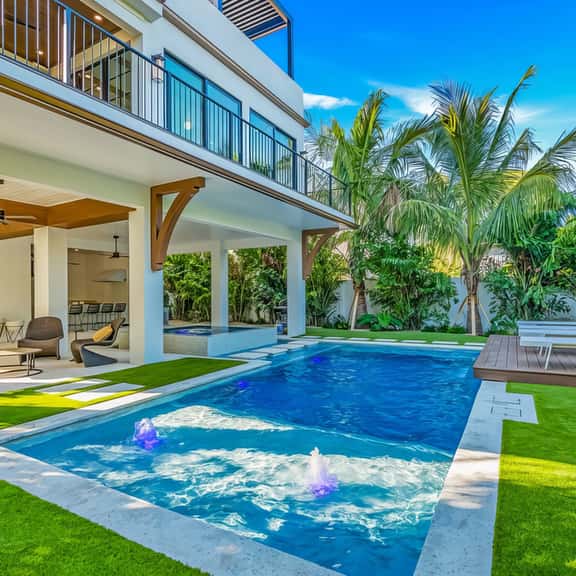 Palmetto Paradise - Image 1
